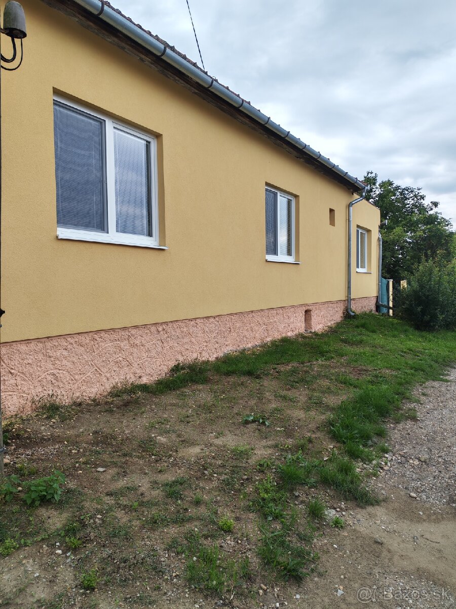 Prenájom rekonštruovaného rodinného domu v obci Sikenička. - 5