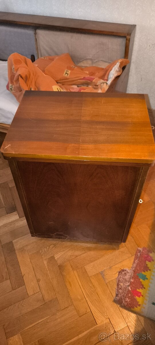 Šijací stroj LADA - 5