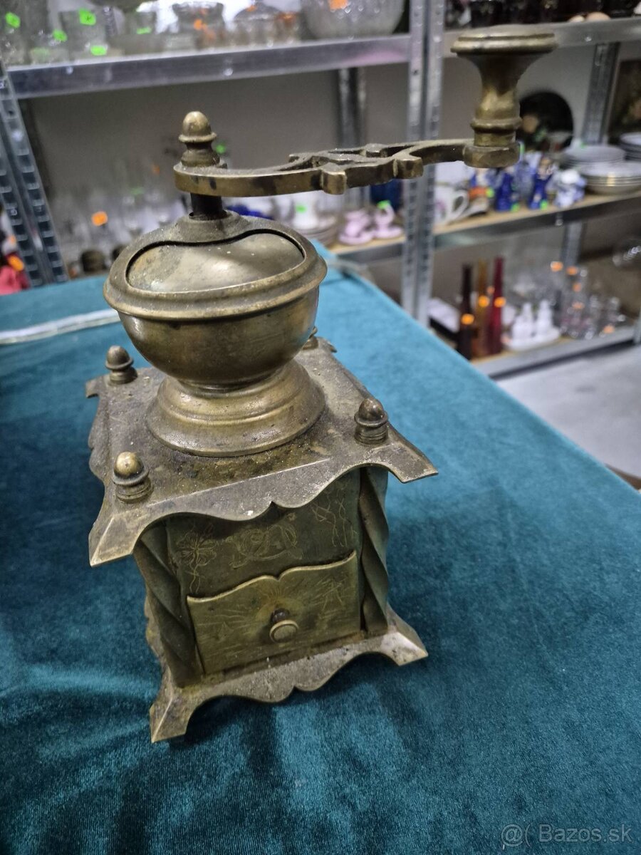 MOSADZNI MLYNČEK NA KÁVU - 5