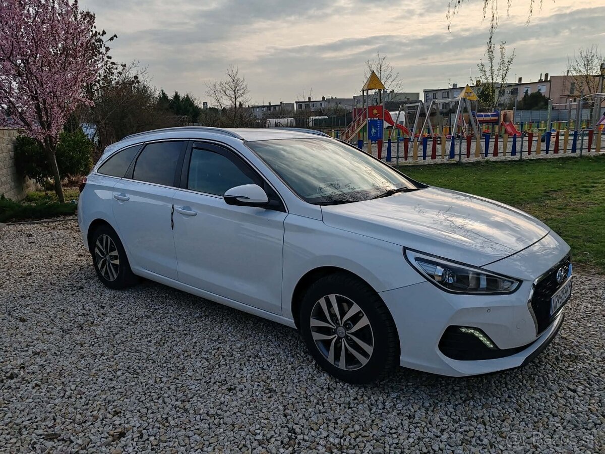 Hyundai i30 combi 1.6crdi - 5