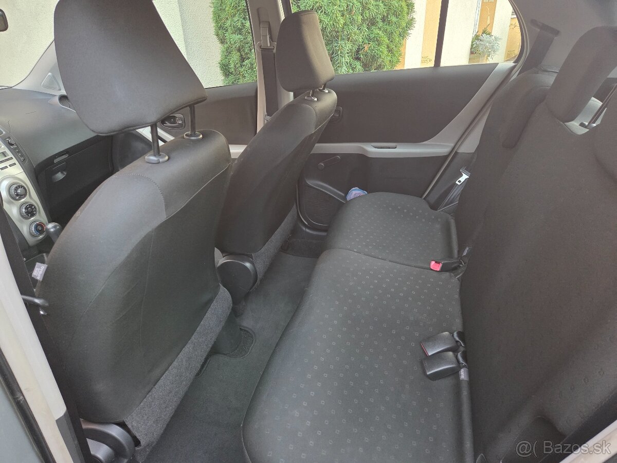 Toyota Yaris 1.3 - 5