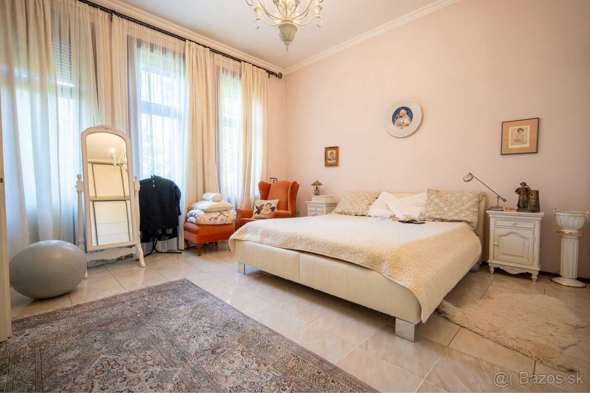 Predám 6 izbový dom 300 m² pozemkom 1 350 m² Bernolákovo - 5