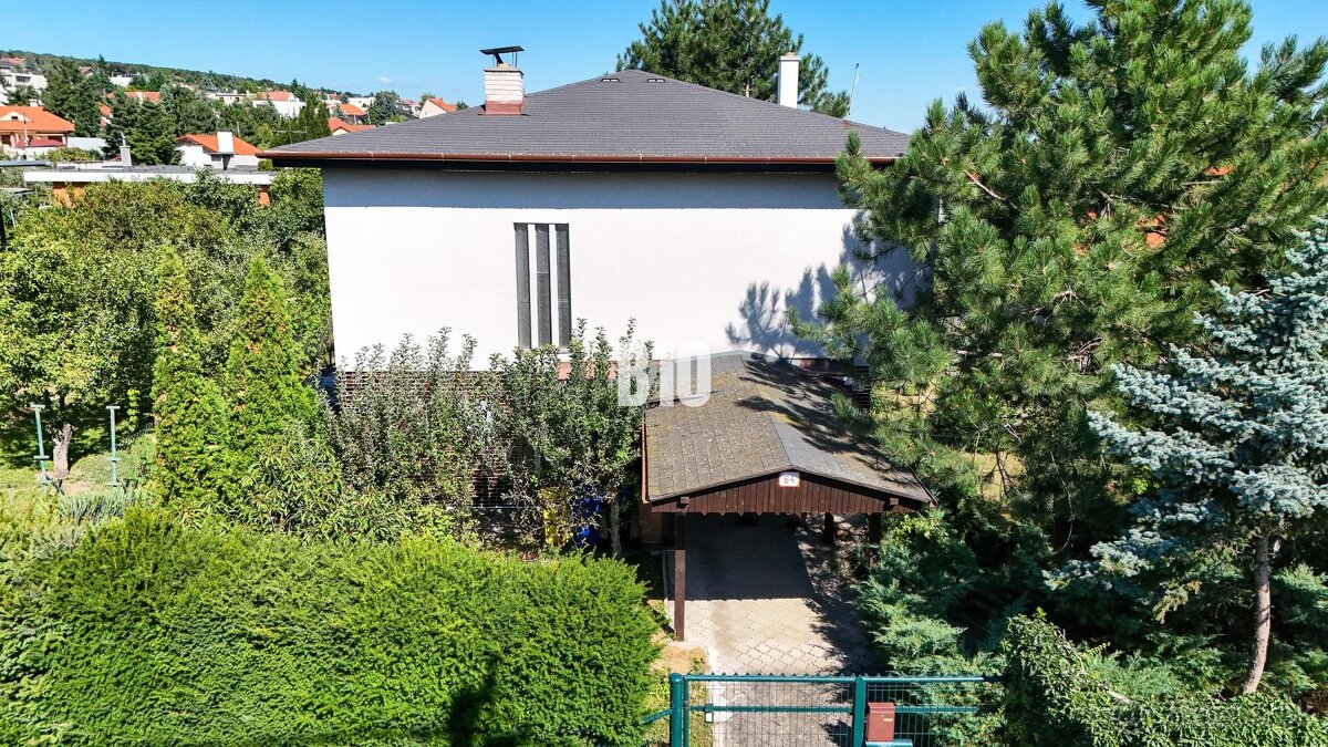 Rodinný dom s nádherným 8 árovým pozemkom na Kamennej ulici - 5