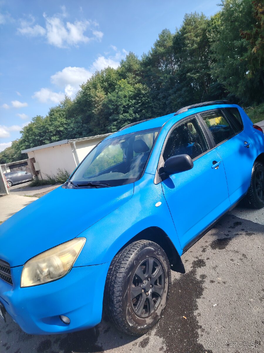 Toyota RAV4 - 5