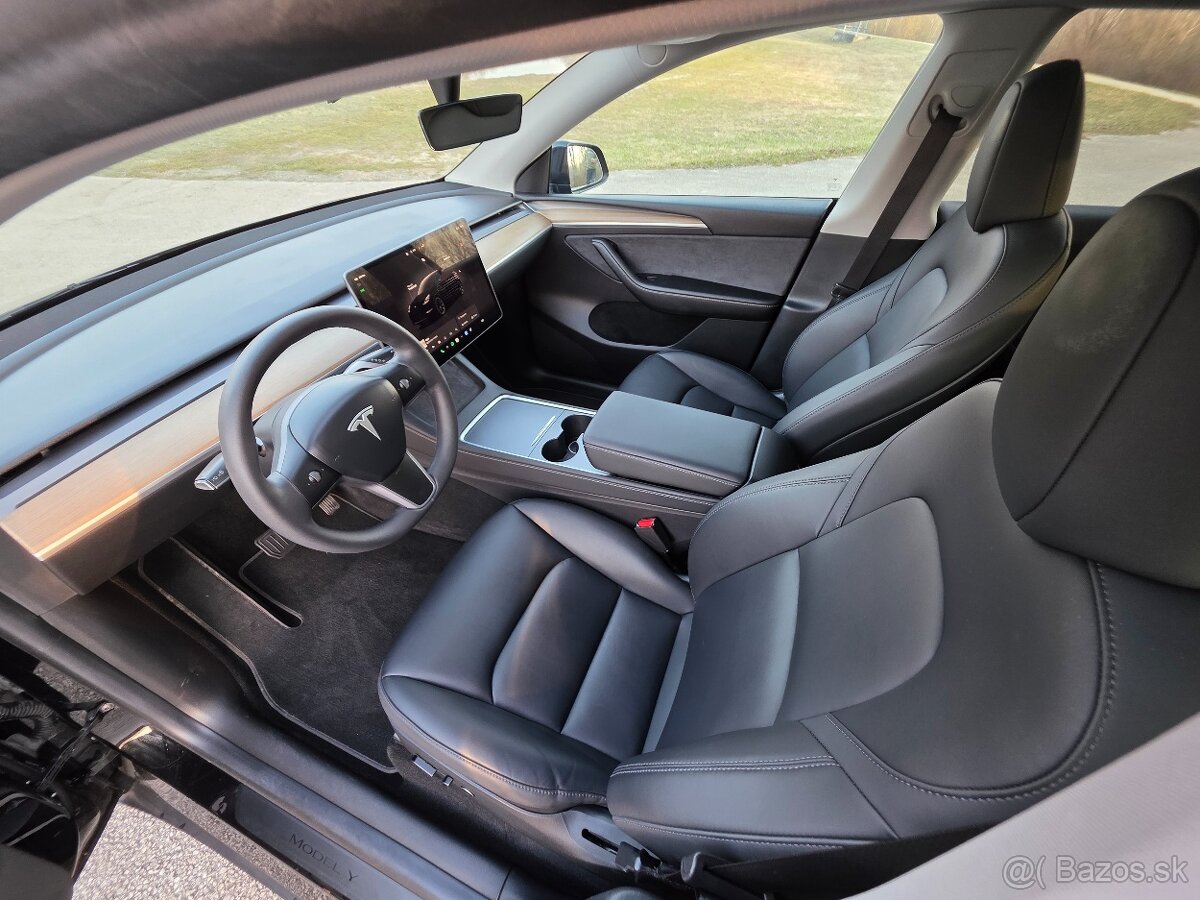 Tesla Model Y Long Range AWD Dual Motor 09/2022 - 5