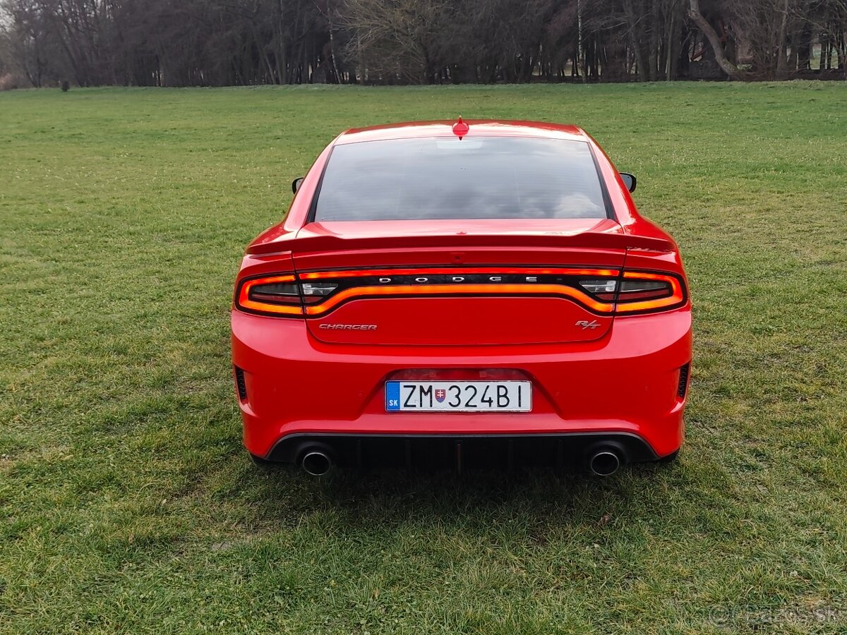 Dodge Charger 5.7 HEMI R/T 267KW rok 2020 - 5