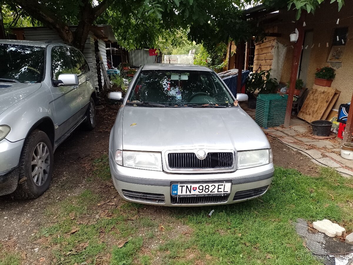 Predám škodu Octavia - 5