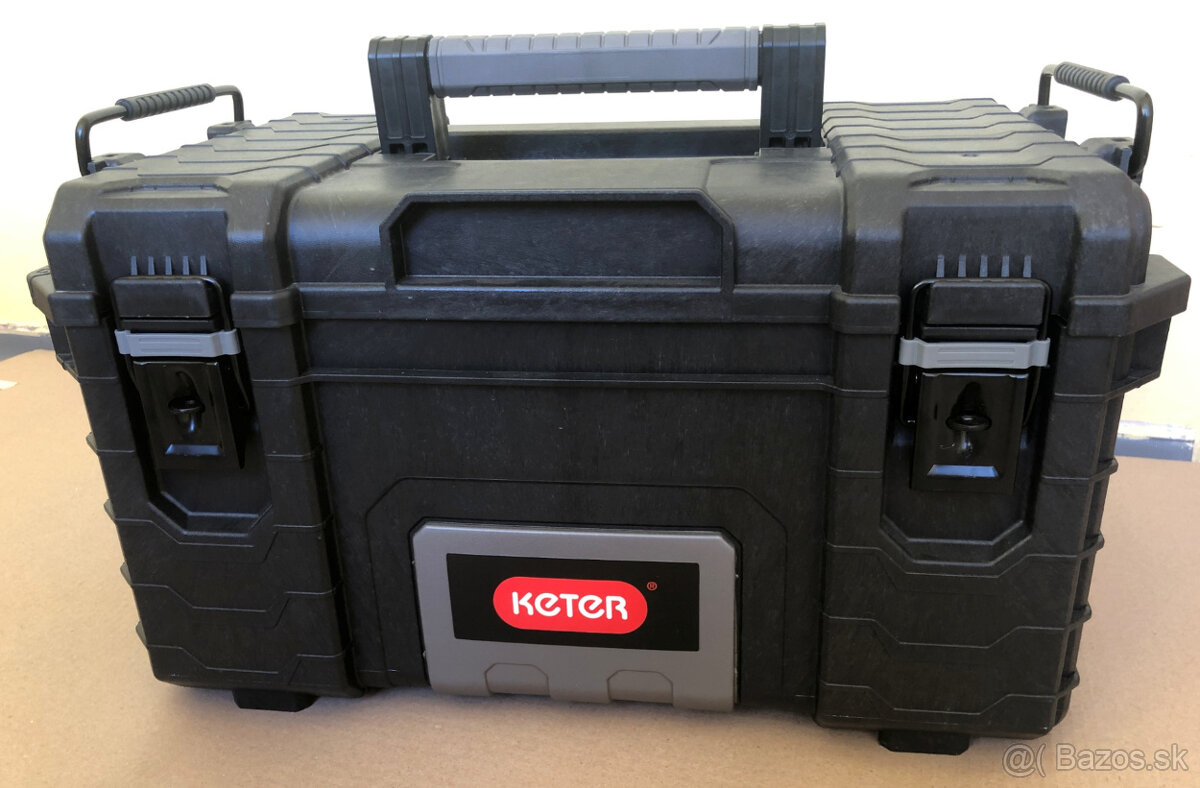 Novy Kufor KETER 22 a Naradie - 5