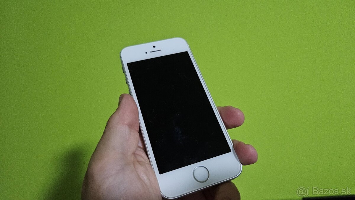 Apple iPhone SE - nálezový stav - 5