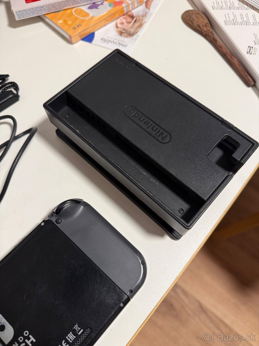 Predám Nintendo switch V2 - 5