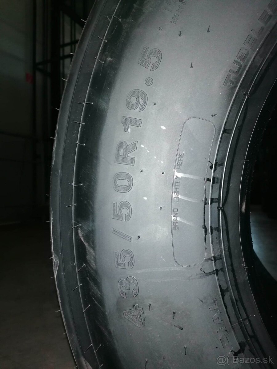 435/50 R19,5 Kumho KLT03 160J - 5