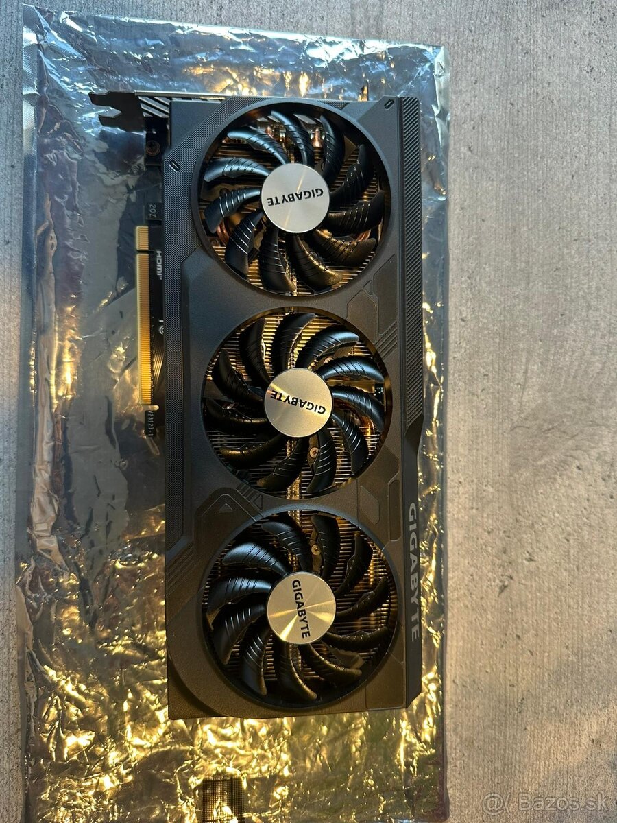 GIGABYTE RTX 4070 SUPER WINDFORCE OC 12G - 5
