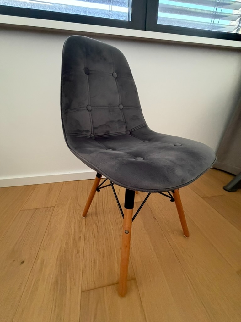 Zelene a sive jedalenske stolicky - 5