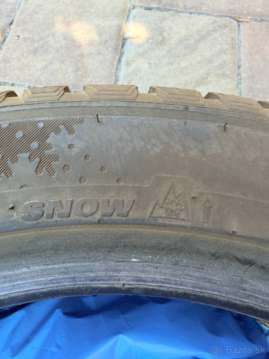 Kumho WinterCraft WS71 225/50 r18 99V - 5