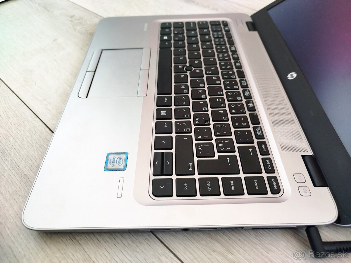 notebook HP 840 G3 - Core i5-6300u, 16GB, 256GB SSD, W10 - 5