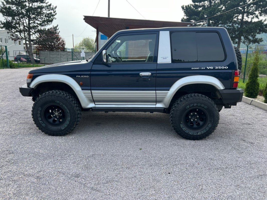 Mitsubishi Pajero 3.5 GLS A/T AB A/C LED - 5