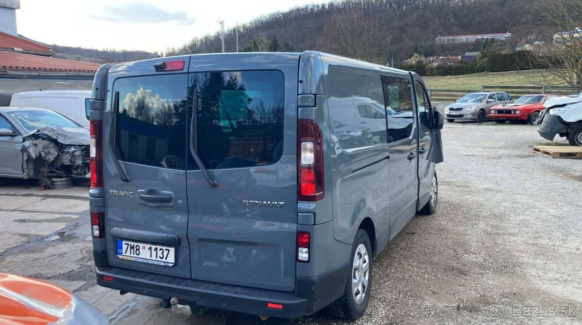 Renault Trafic 5-míst - 5