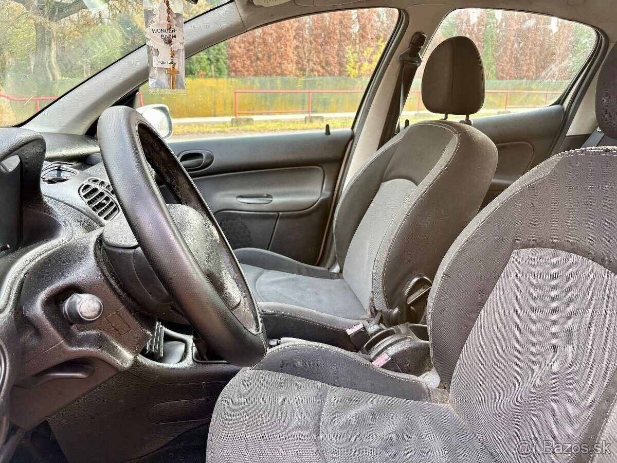 PEUGEOT 206 1.4 - 5