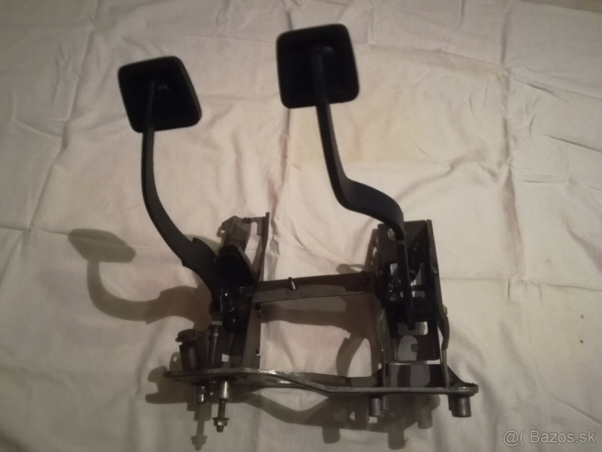 Mazda 323 BG pedále+snímače polohy - 5