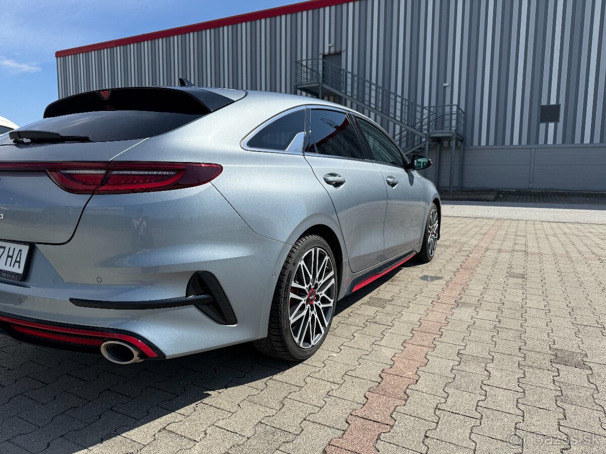 KIA Proceed GT - 5