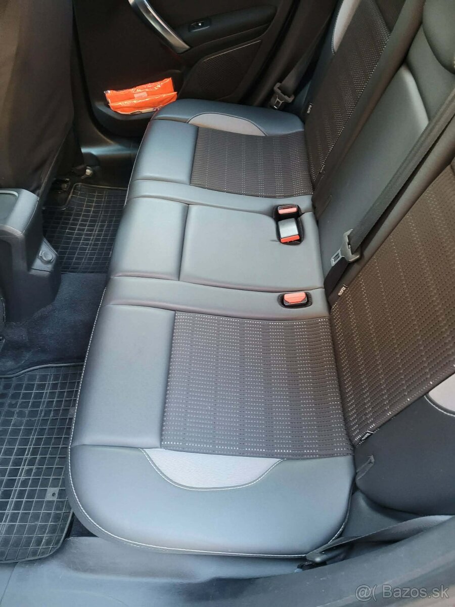 Peugeot 2008 - 5
