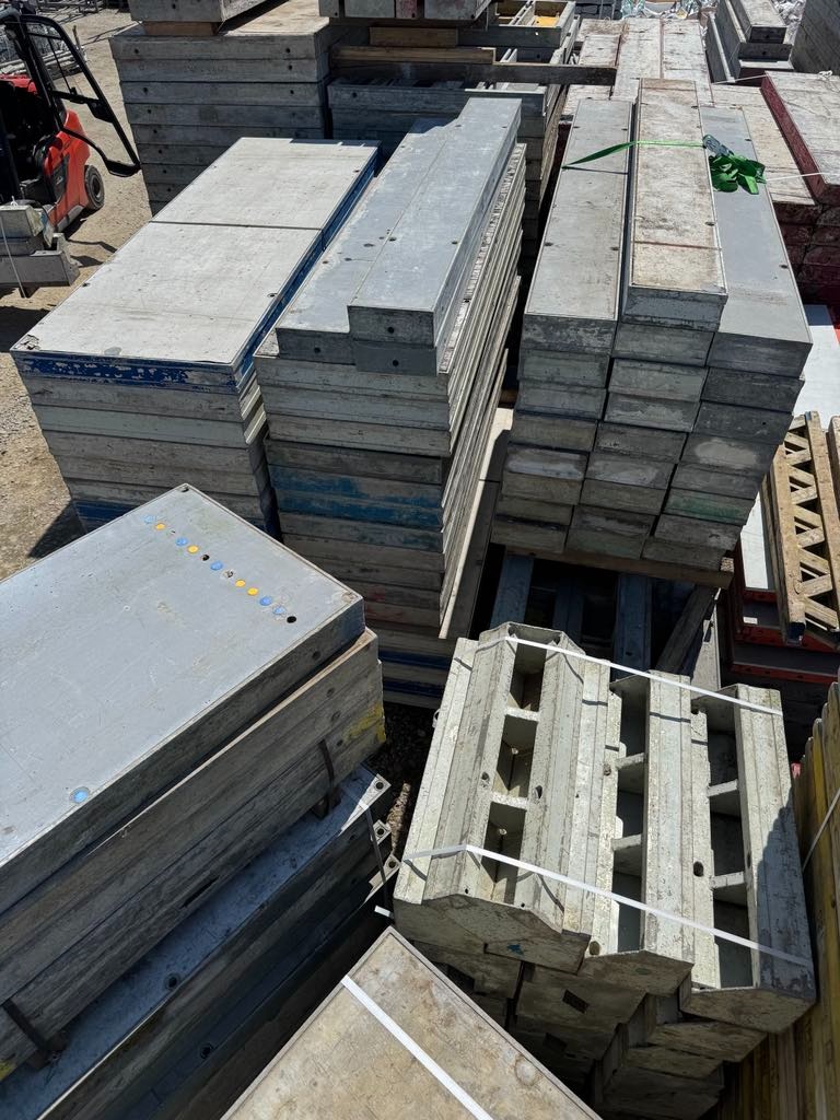 Hlinikove debnenie stienove Doka Alu Framax / Ringer 200m2 - 5