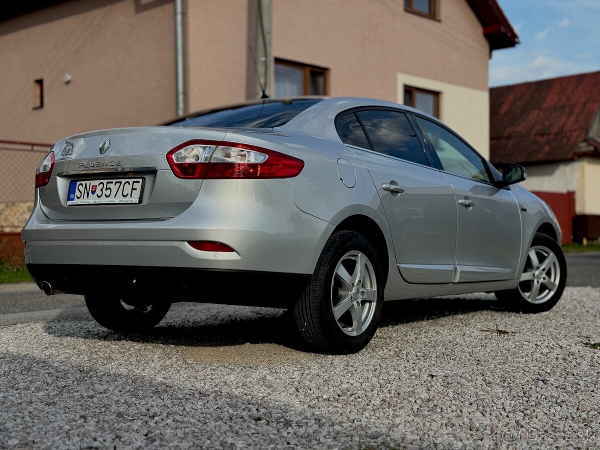 Renault Fluence 1.6 82KW. 1. Majiteľ. Top stav - 5