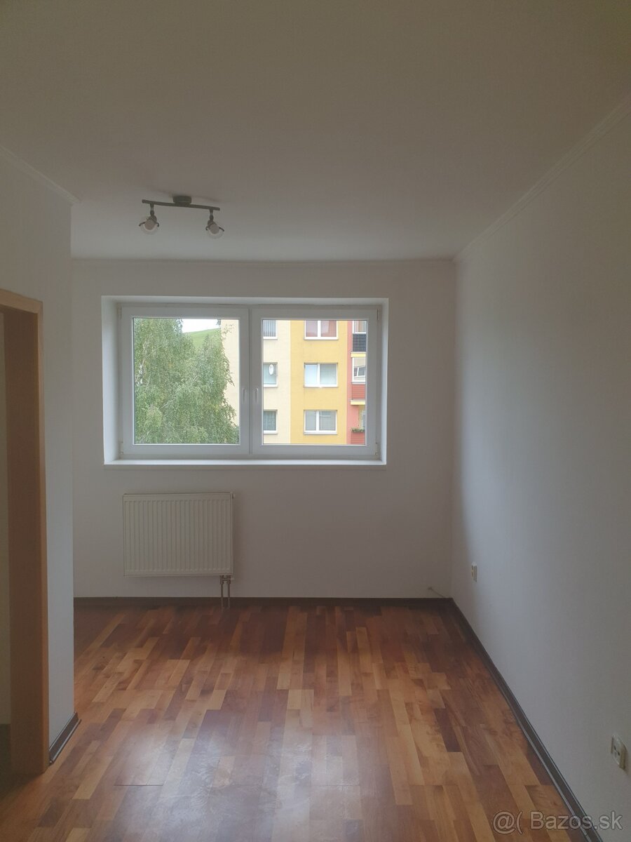 Predám 1-izbový byt v Tvrdošíne - 5