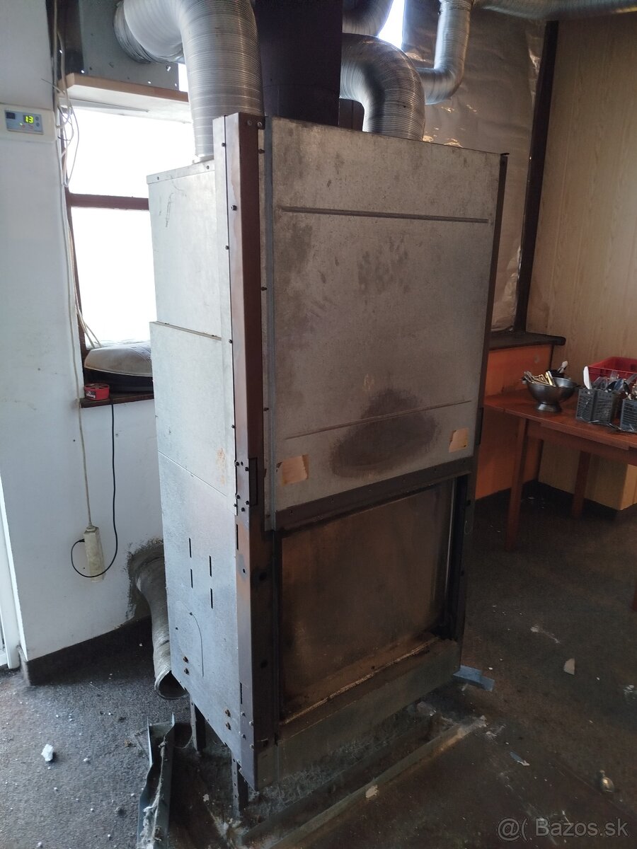 Predám krbovu vlozku teplovzdušnu. Značky KALFIRE - 5