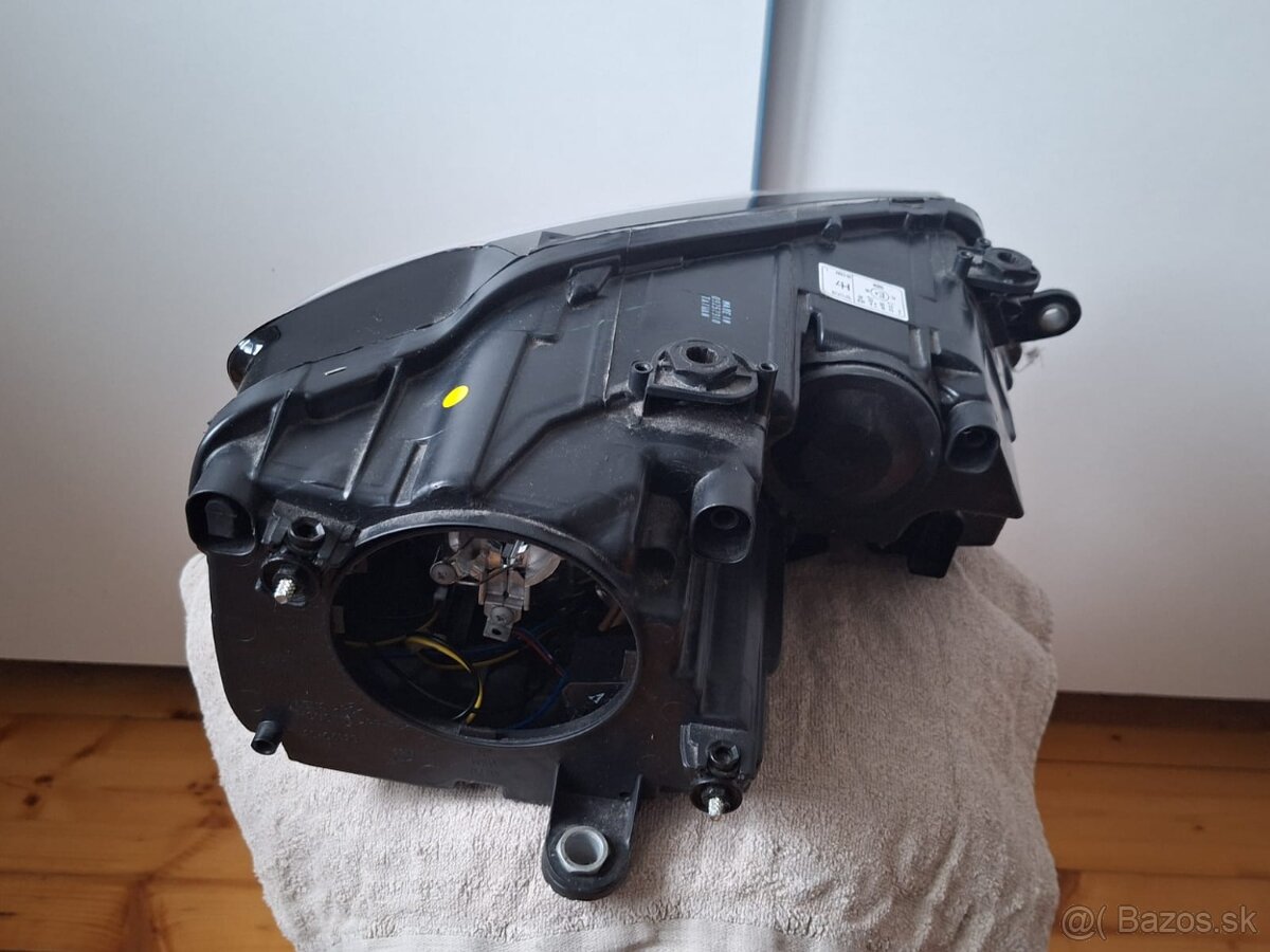 Predné svetlo VW Jetta - 5