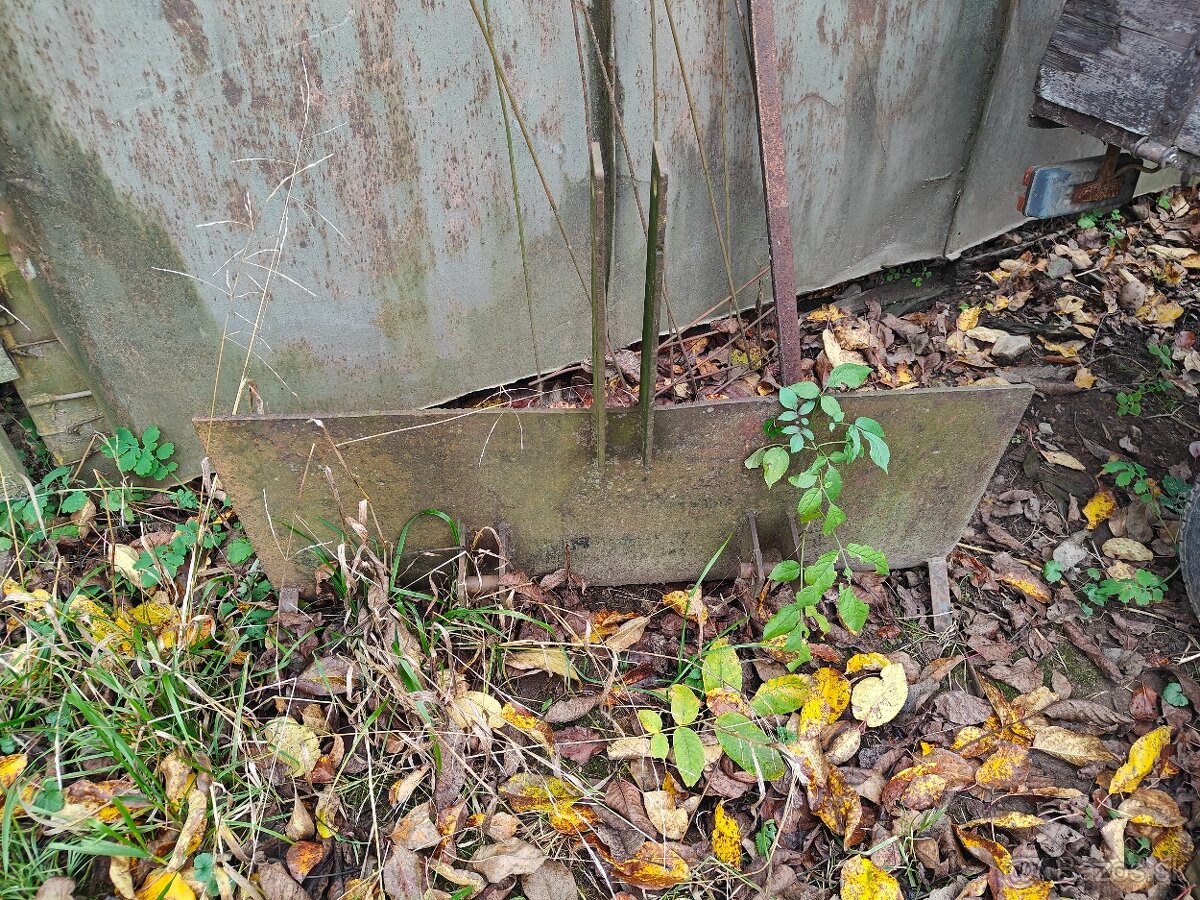 Predám plne funkcny traktor TZ-4K-14 - 5