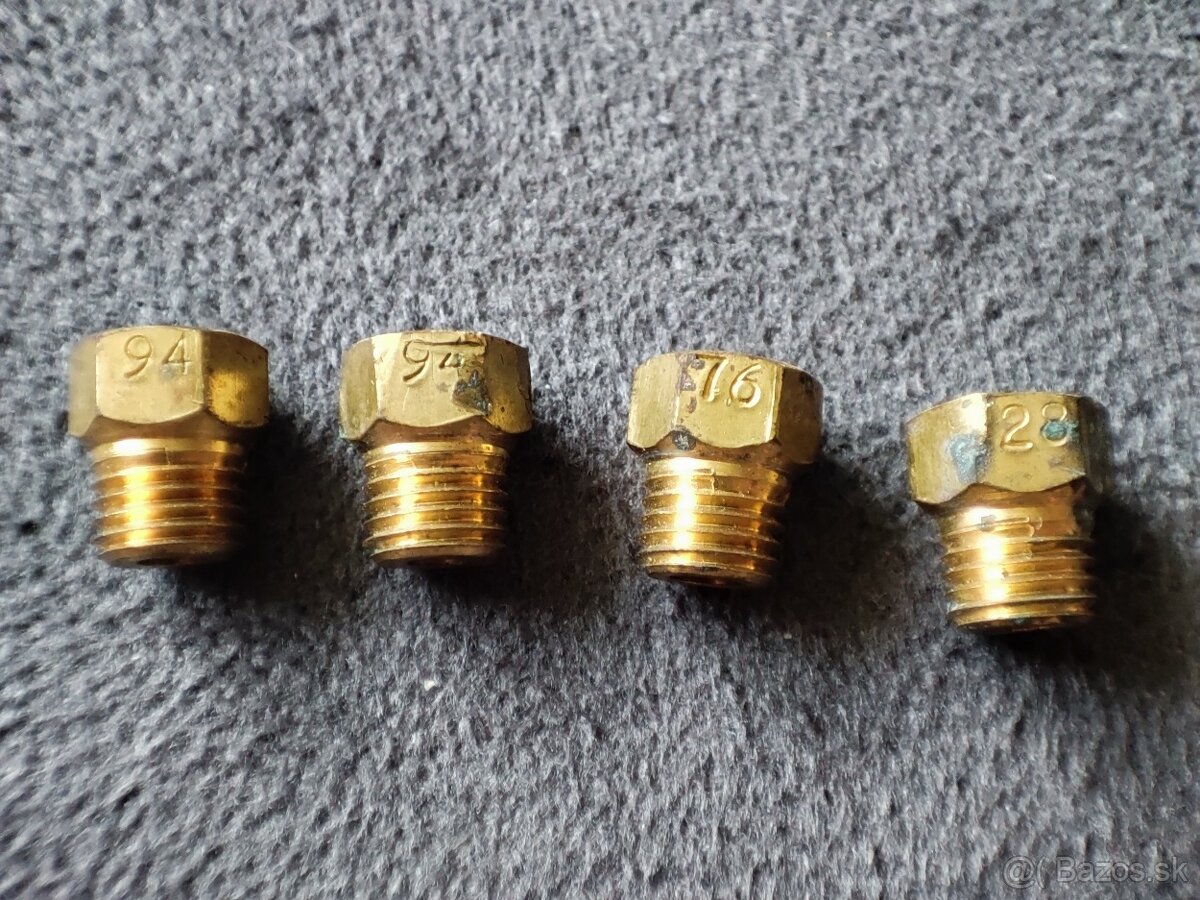 Žehlička na žeravé uhlíky, Klínové remene, Dýzy, Čiapočky na - 5