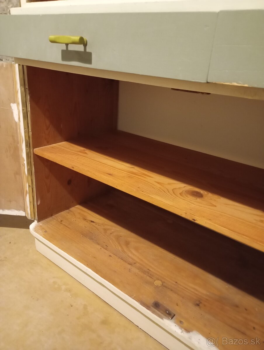 Starý kredenc na chalupu - 5