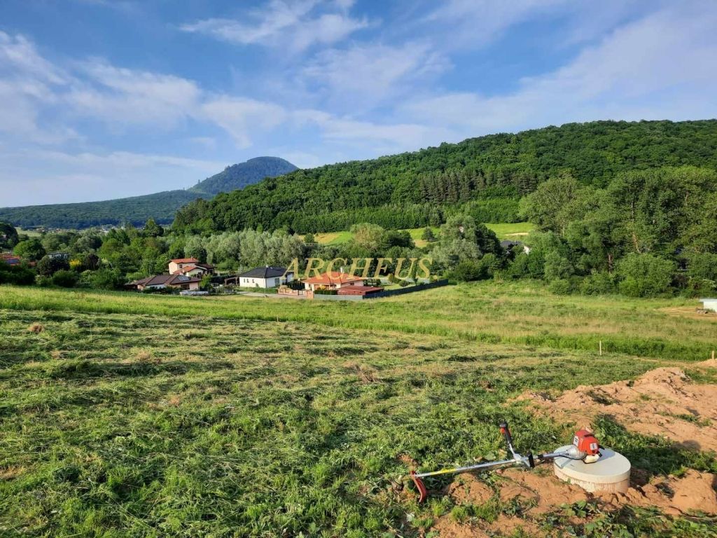 Lukratívny pozemok v skvelej lokalite - Kanaš Slnečná štvrť - 5