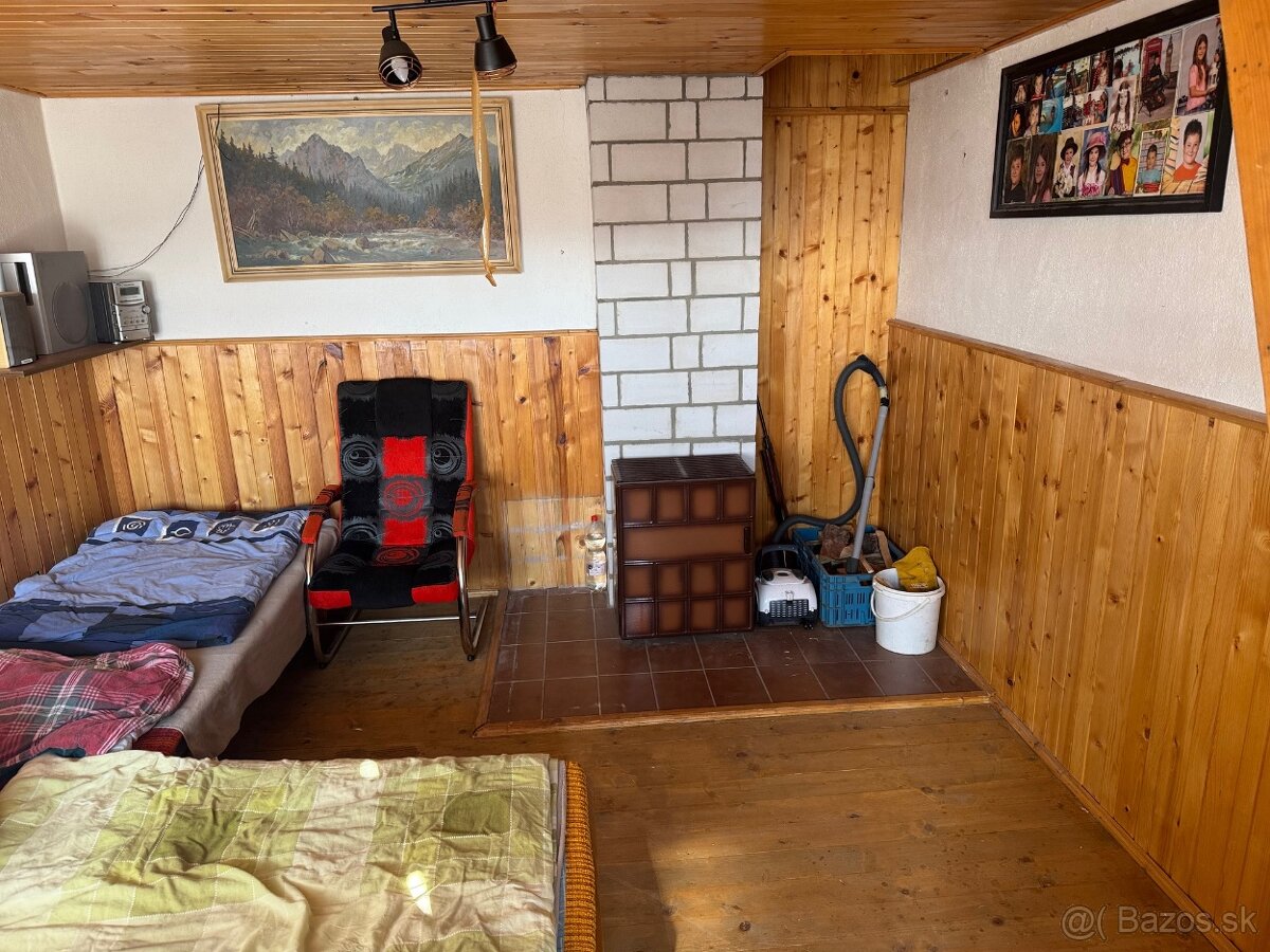 Murovaná záhradná chatka s výhľadom na Kráľovu hoľu – DUBINA - 5