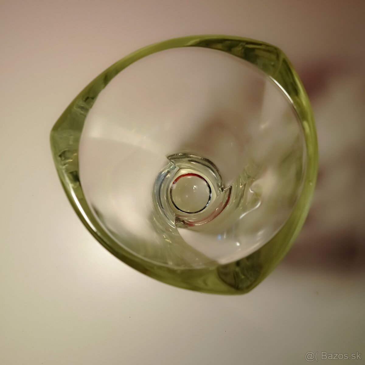 ručne lisovaná číra váza - Václav Hanuš 50-te roky - 5