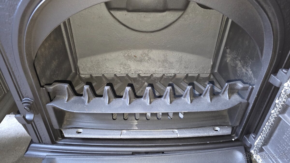 Liatinové kachle Jotul F 3 čierný lak - 5