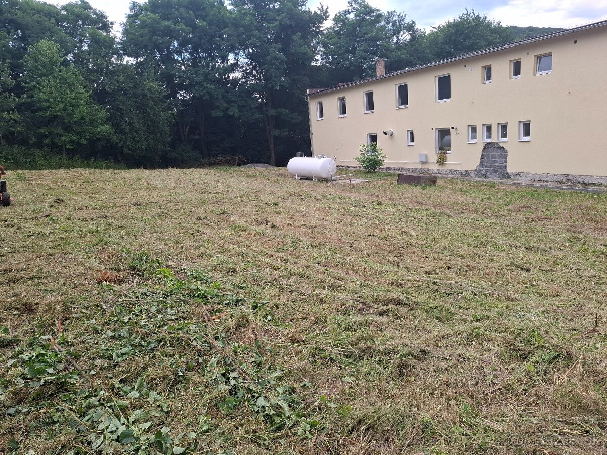 Kosačka na vysoku travu a kroviny - 5