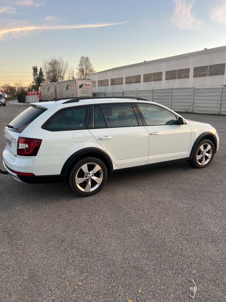 Škoda Octavia 3 facelift scout dsg - 5