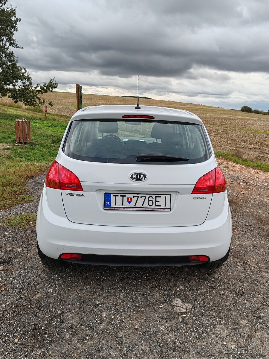 Kia Venga - 5