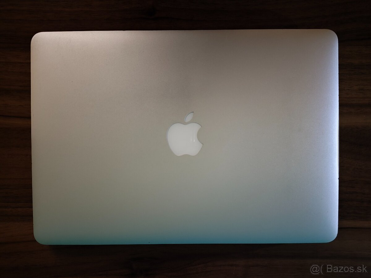 Apple MacBook Air A1466 (2017) –Intel i5 | 8 GB RAM |128 GB - 5