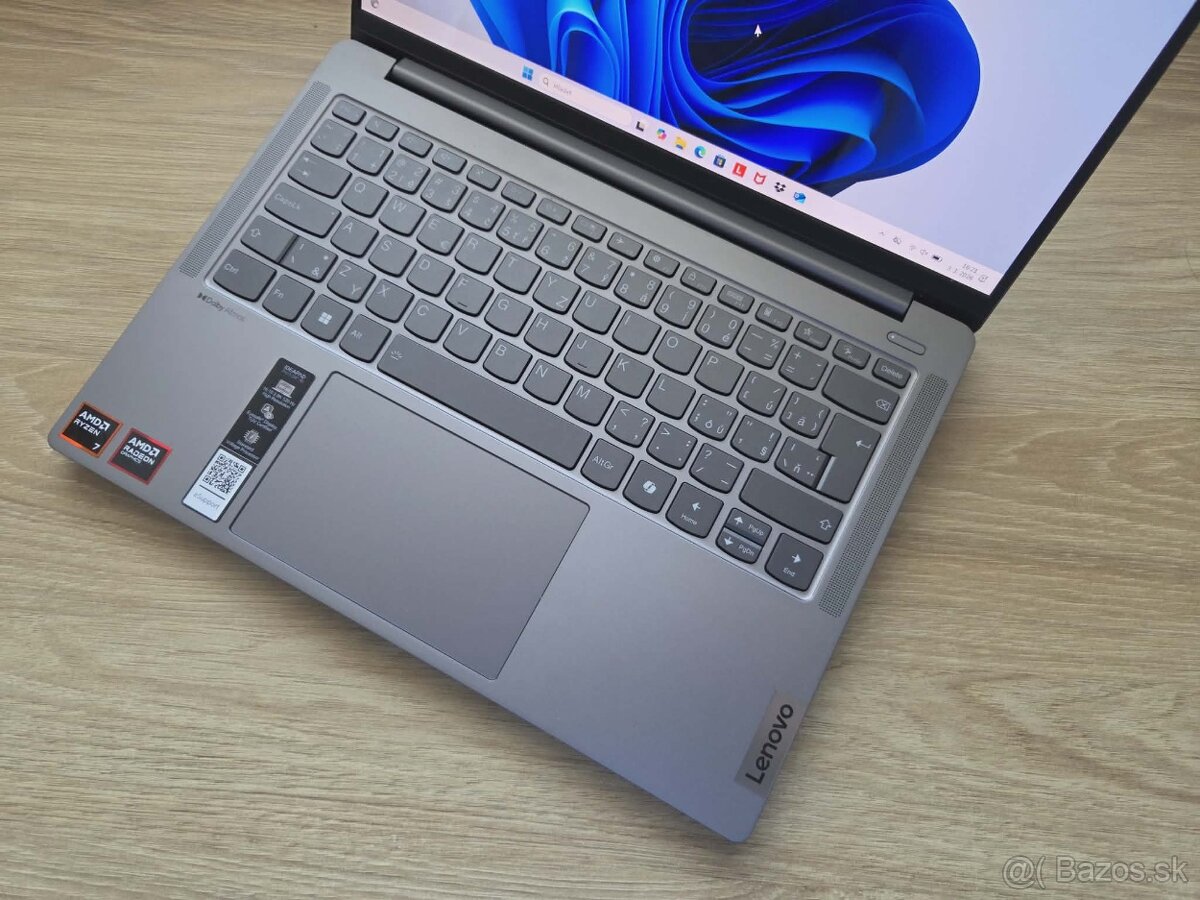 Lenovo IdeaPad Pro 5 14" OLED R7 8845HS;32GB/1TB;zaruka - 5