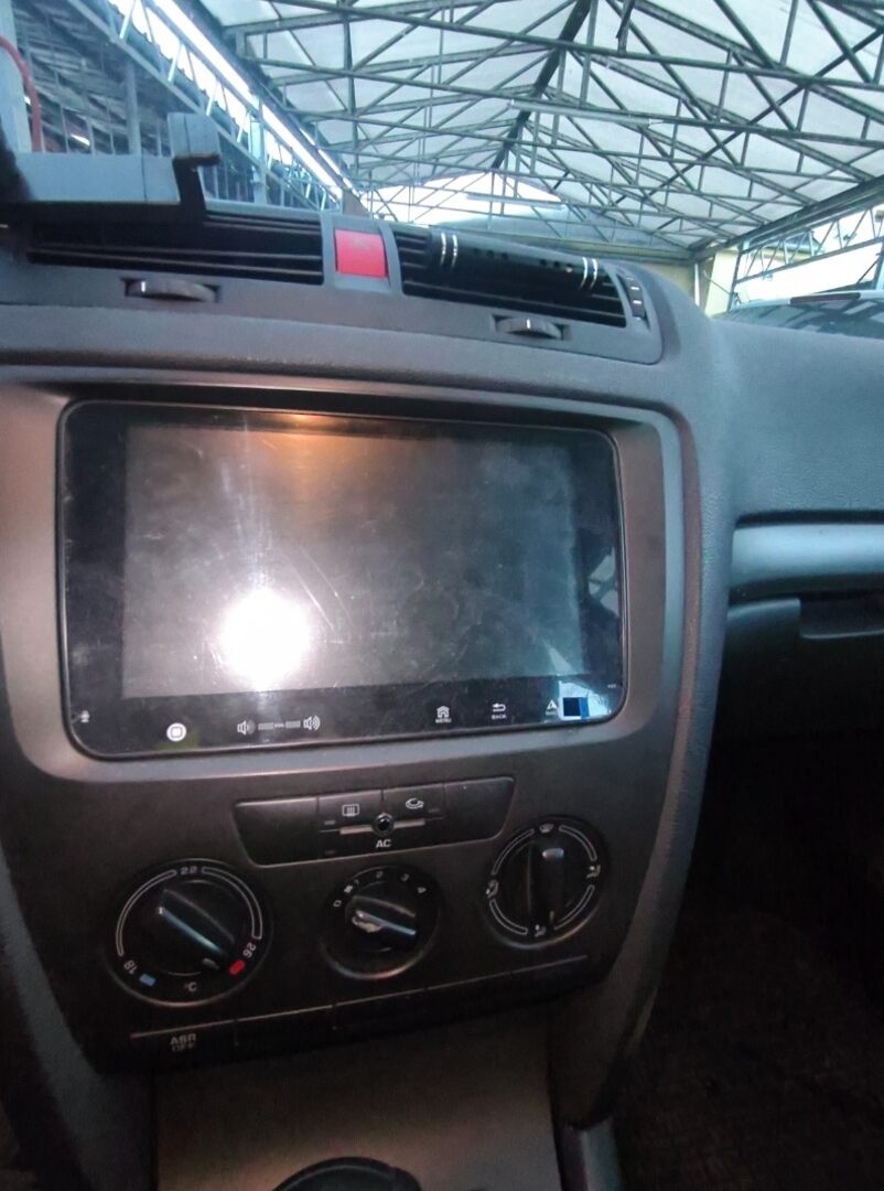 Škoda Octavia 2 1.6 MPI benzin - 5