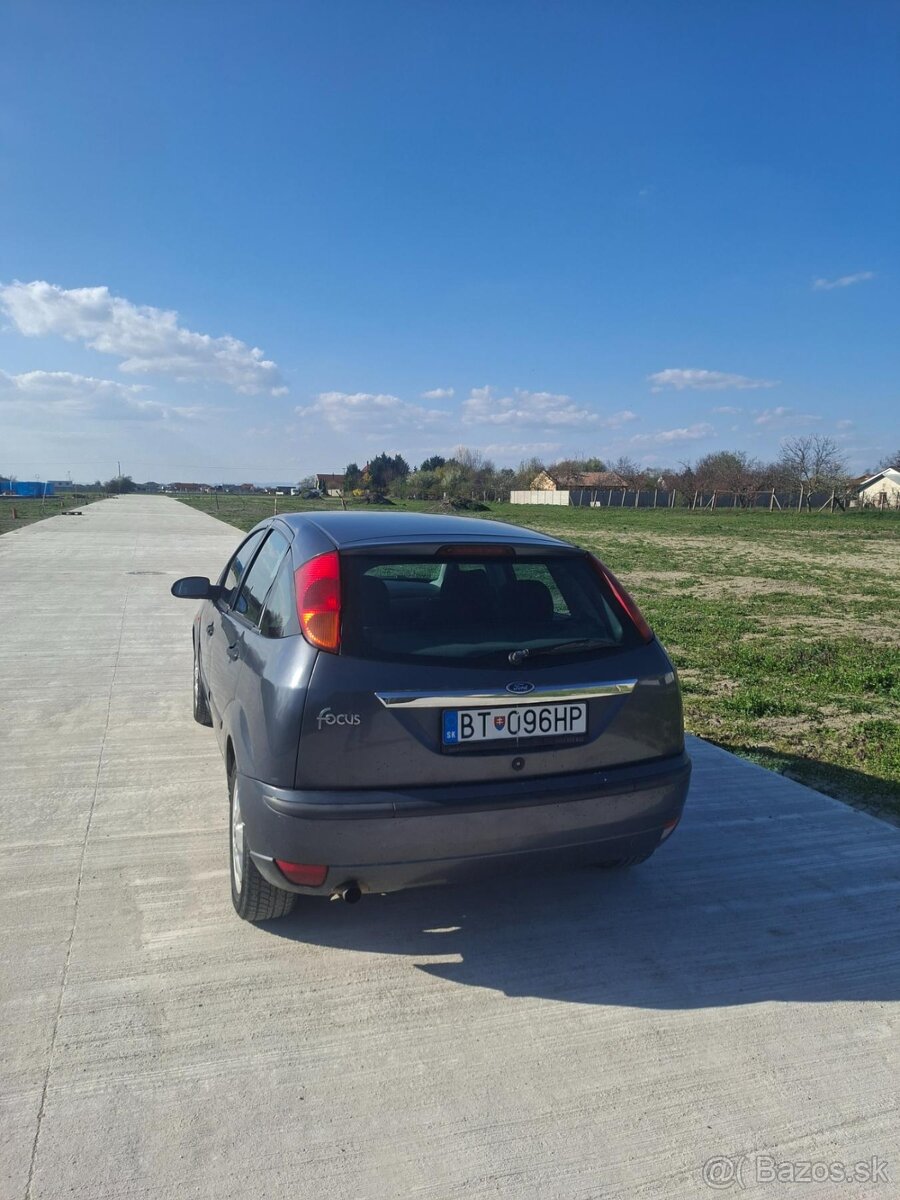 Ford Focus 1.8 Rok 2003 · 296 350 km · 115 PS - 5