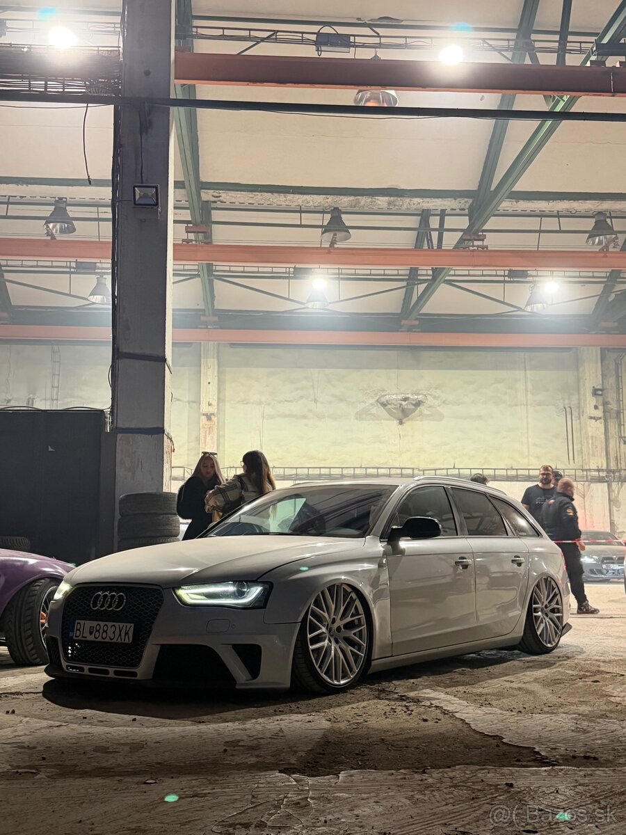 Audi A4 B8 / RS4 Look - 5