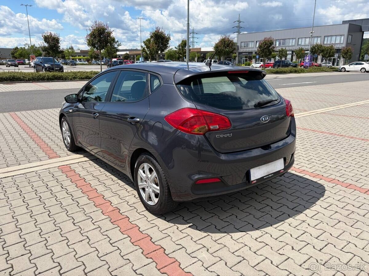 Kia Ceed 1.4 CVVT ČR 135t klima - 5
