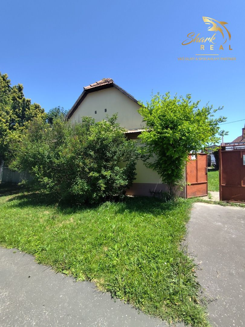 Ponúkam na predaj krásny pozemok vo výbornej lokalite. - 5