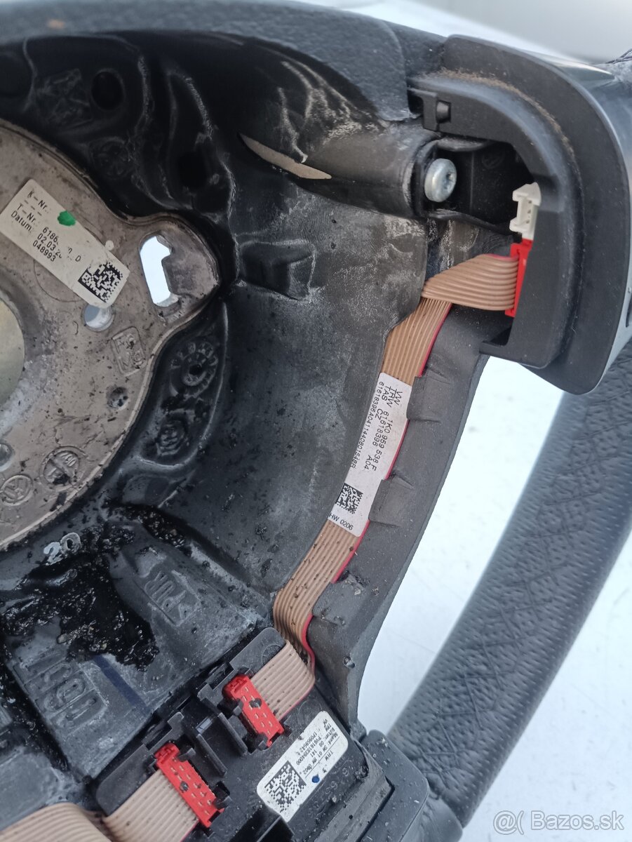 Predám multifunkčný volant vw group - 5