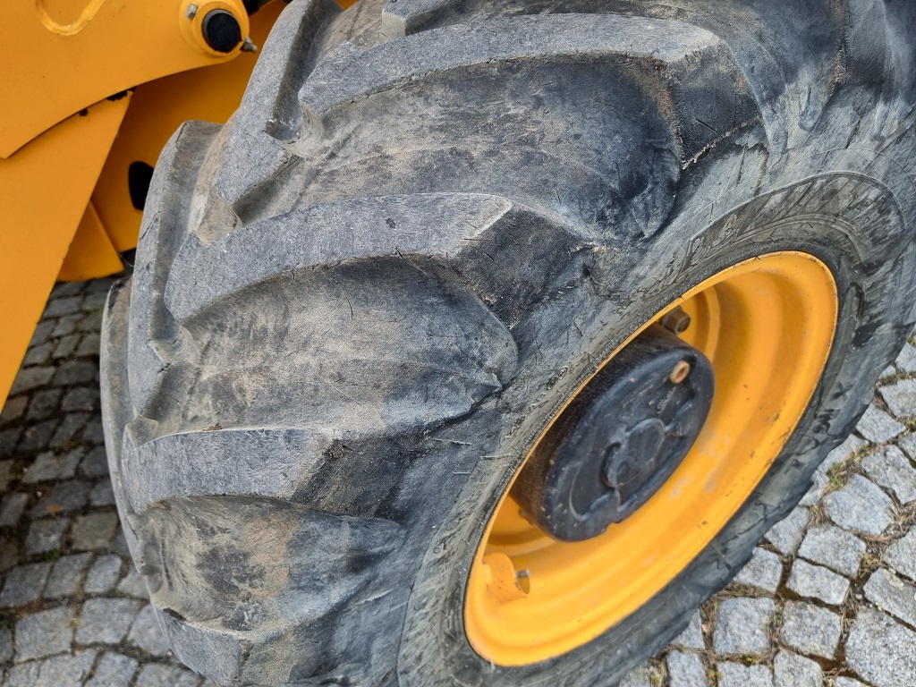 JCB 3CX Contractor - 81kw, joysticky, 20" - TOP stav - 5