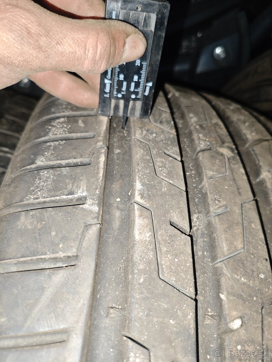 245/45 R19 letné - 5